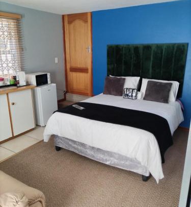 Selborne House | 2 on Haig Accommodation, Selbourne, East London