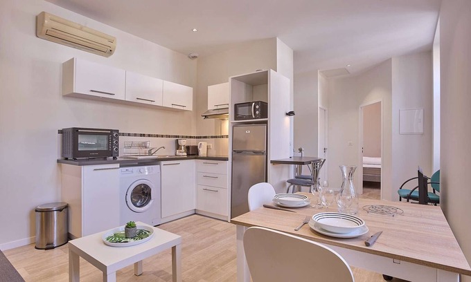 Barbotan-les-Thermes Apartment | 2 Person Apartment with Parking and Wifi in Barbotan