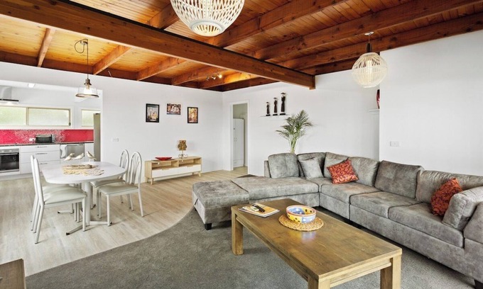 Surf Beach Apartment | 2-Person Surf Beach Studio App