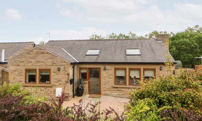 Hollow Meadows Cottage | 2 PHEASANT LANE, pet friendly in Bolsterstone/Ewden Village