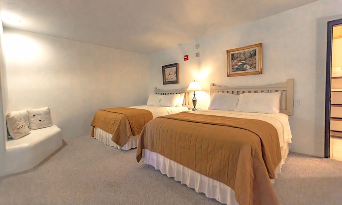 Taos Apartment | 2 Queen beds w/gas fireplace - 17