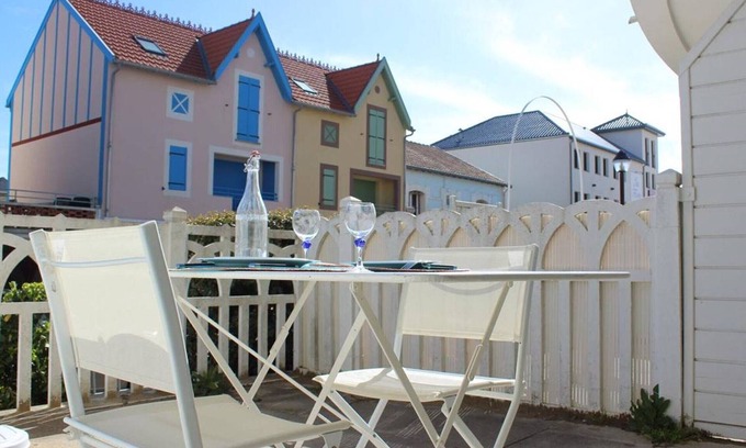Quartier du Casino Apartment | 2-room apartment with pool and direct beach access in Châtelaillon-Plage