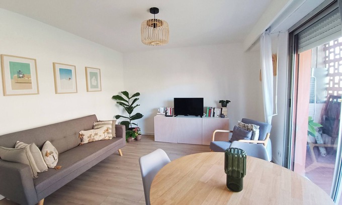Saint-Roch Apartment | 2-rooms apartment with Wifi and balcony