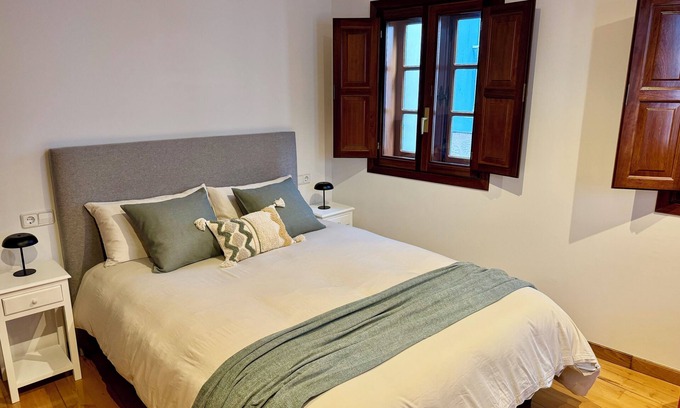 Santiago de Compostela Historic Centre House | 2 ROOMS IN THE HEART OF THE OLD TOWN OF ST JACQUES DE COMPOSTELLE