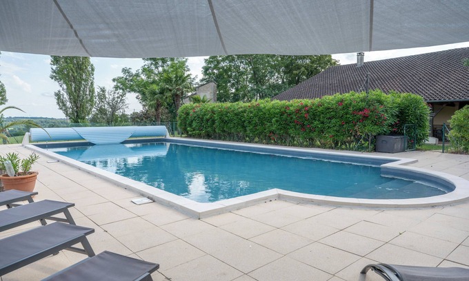 Monclar-de-Quercy Bed & Breakfast | 2 self-catering cottages on the same estate in the heart of South-West France