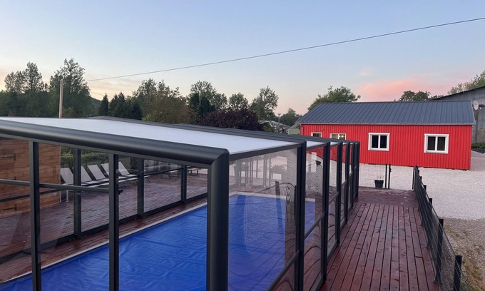 Aix-en-Issart House | 2 self-contained country homes with heated indoor swimming pool 8-12p