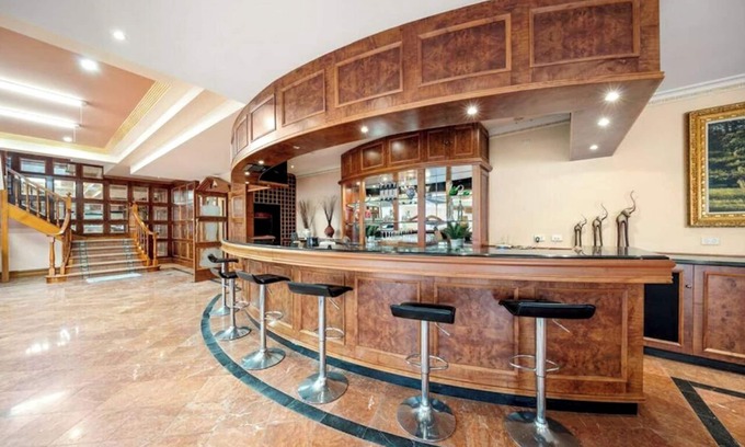 Warrandyte Villa | 2 Single BR and 1Bd w/Cot and Shared Amenities!