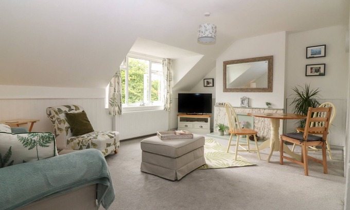 Peterculter Cottage | 2 STATION ROAD EAST, character holiday cottage in Peterculter