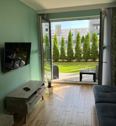 Tychy Apartment | 2 Tyskie Apartamenty z ogródkiem