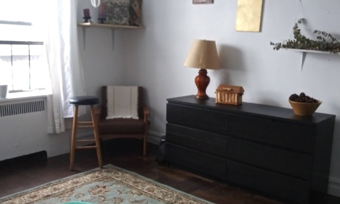 Soundview Apartment | 20 mins to Downtown NYC ~ 1 Double Bedroom