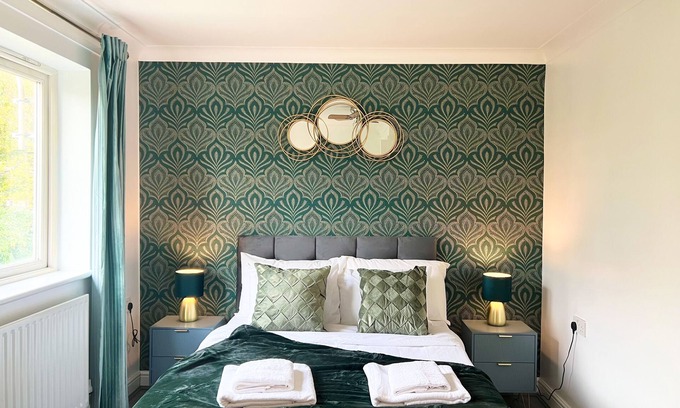 Evelyn House | 20% Off on Weekly Stays2 Bed House in 4 Clayton Drive Familybusinessleisure