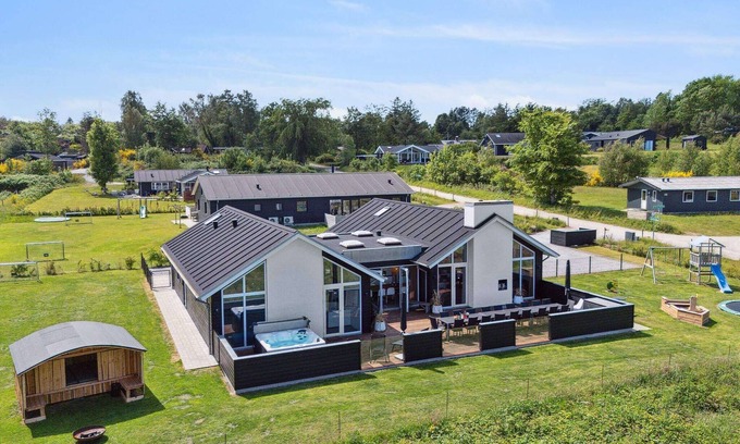 Bønnerup Strand House | 20 person holiday home in Glesborg