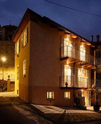La Morra House | 200 m² House ∙ 2 bedrooms ∙ 4 guests