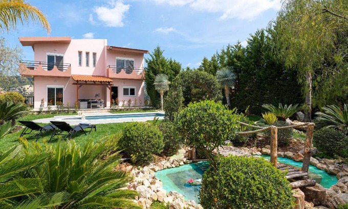 Filerimos House | 200 m² House ∙ 3 bedrooms ∙ 7 guests