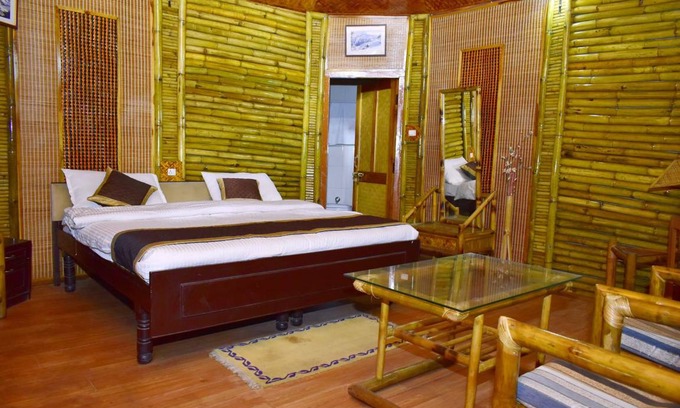 Chamoli Apartment | 2000 m² Apartment ∙ 4 bedrooms ∙ 20 guests