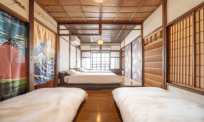 Kaizuka Resort | 200sqm/old folk house/12ppl/6 min walk from the Sta./2Parking spaces/Bike rental