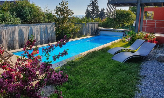 Neuvecelle House | 2013 architect's villa with heated swimming pool, lake views, 100 m from the beaches