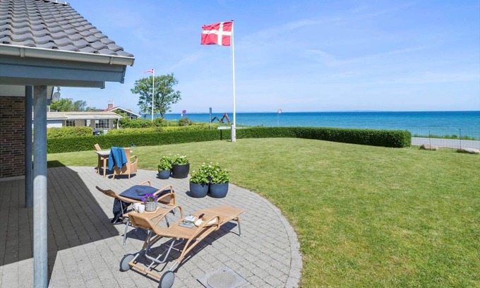 Beder Malling House | 210 m² House ∙ 3 bedrooms ∙ 8 guests