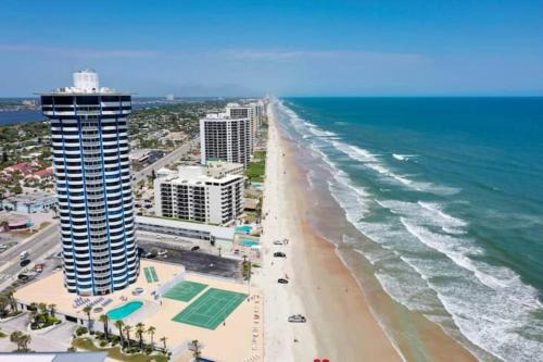 Daytona Beach Shores Apartment | 21st Floor Oceanfront Retreat 2bed 2bath Condo