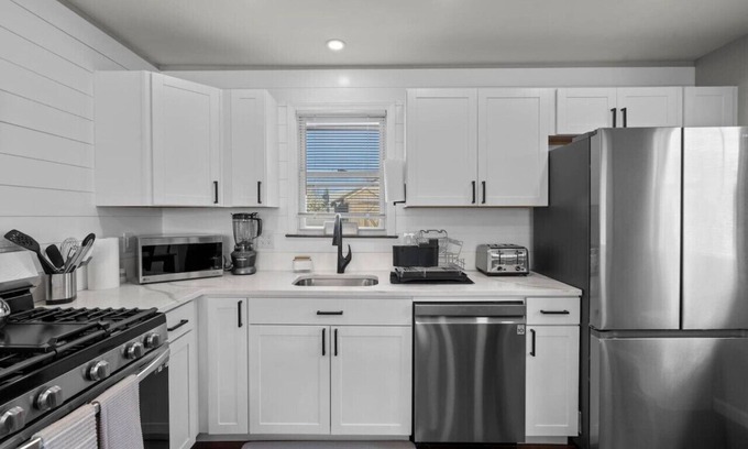 New Britain House | #22- 4 Br 2 Ba house-Central CT
