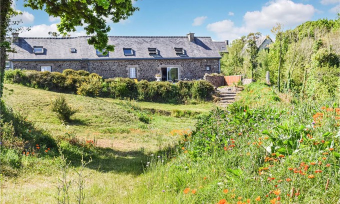 Plouezec House | 220 m² House ∙ 6 bedrooms ∙ 10 guests