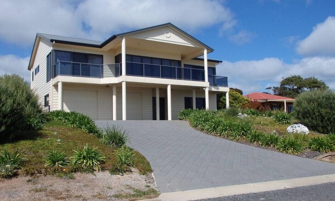 Normanville House | 23 Seaview Crescent, Normanville