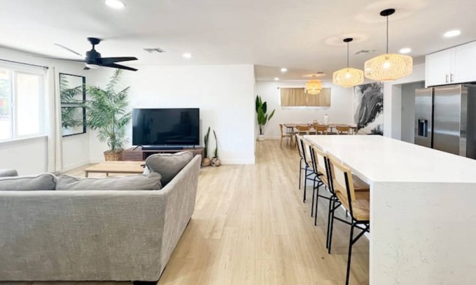 Papago Parkway House | 2300 Sq Ft Scottsdale Home, Option to heat pool
