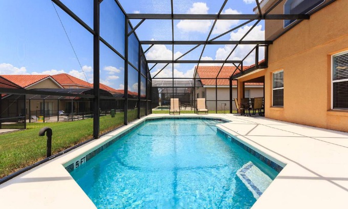 Solana House | 232 m² House ∙ 5 bedrooms ∙ 12 guests