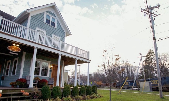 Canton Bed & Breakfast | 24 East Main Street B&B