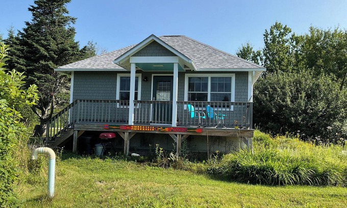West Tremont House | 24 - Funky and charming, 'small house' in West Tremont