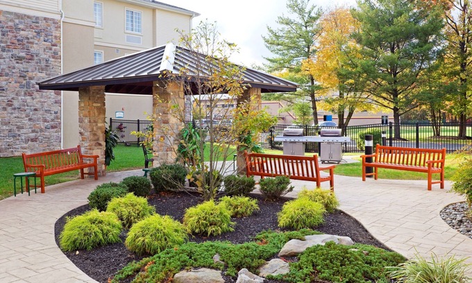 Mount Laurel Condo | 24-Hour Business Center, and Fitness Center | Close to NJ Turnpike
