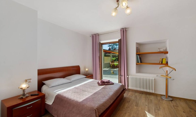 Donnas Bed & Breakfast | 24 m² Bed and breakfast ∙ 1 bedroom ∙ 3 guests
