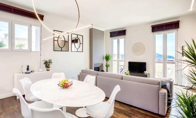 Villefranche-sur-Mer Apartment | #24 Marie-Claire Suite Sea view/balcony/AC/5min port