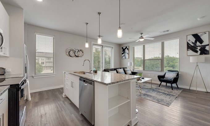 North Richland Hills Apartment | 25% OFF 2BD VR Game RM Med Ctr. NRichland NRH201