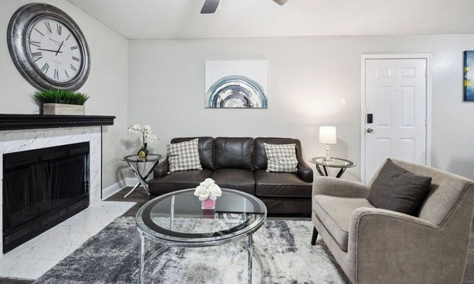 Irving Apartment | 25% OFF Upgraded 2BD - Pool - DFW South 183/161 - i015