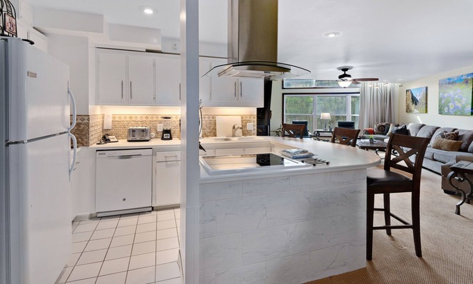 Vail Condo | 2500 sqft. Condo with large patio deck