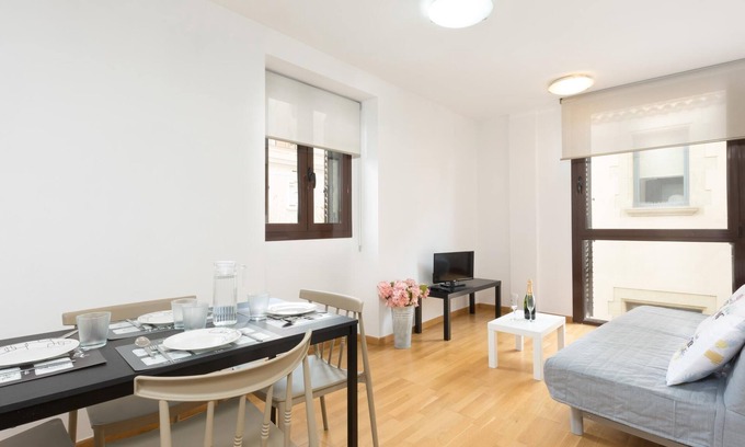 Mataro Apartment | 25km From Barcelona next to the beach and train station.matarolux14