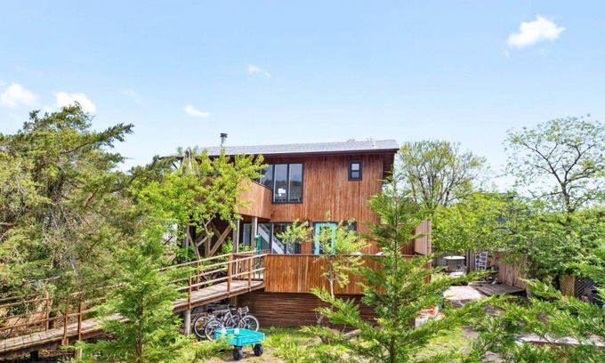 Seaview House | 26 Duneway