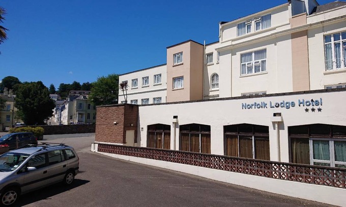 Saint Helier Hotel | 27 m² Hotel ∙ 127 guests