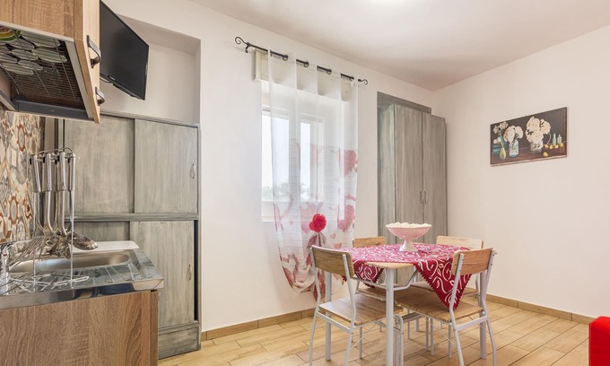 Boncore Apartment | 2765 Residence Annarita - Colimena by BarbarHouse