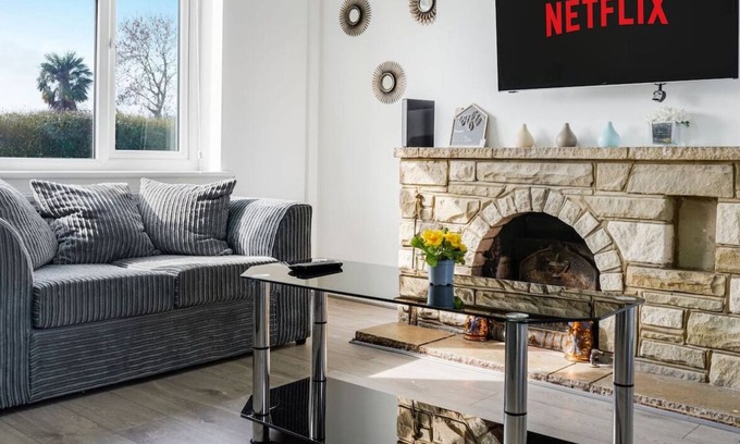 Borehamwood House | 28 mins > LDN | Coffee Machine, Fast WiFi & Garden