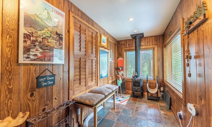 Valley of the Blue Cottage | 281 Sally Circle by Summit County Mountain Retreats