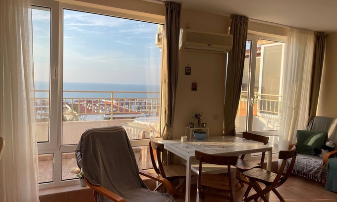 Sveti Vlas Apartment | 2b/2b Great views Sea/Mountain from all balconies.