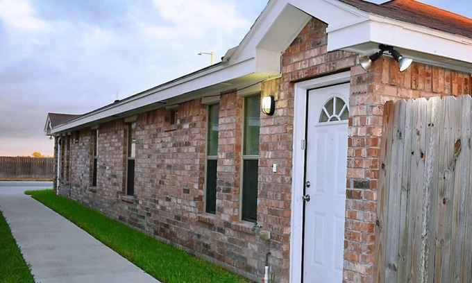 Edinburg Apartment | 2BD 2BT Apt Near University