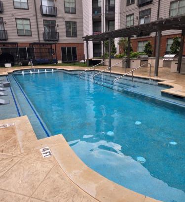 Deep Ellum Apartment | 2bdrm/2 King beds/1Air mattress