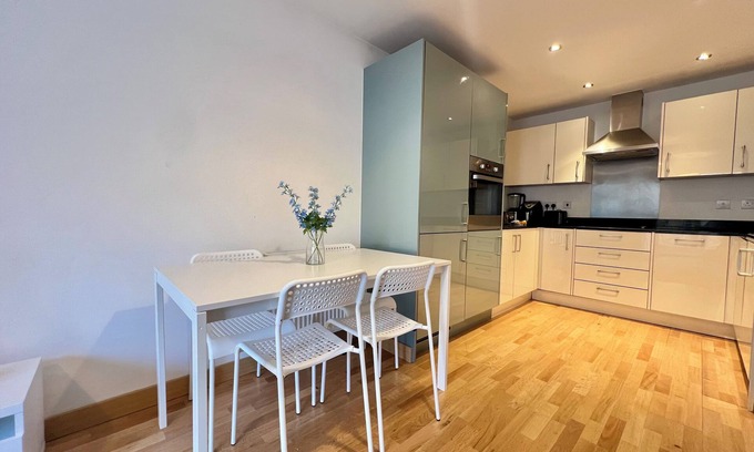 Dartford Apartment | 2bed/2baths/spacious Flat Dartford/Smart Tv/Wifi