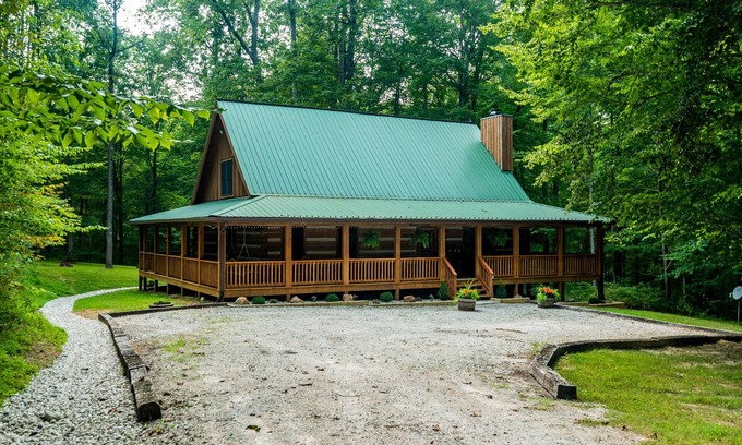 Gnaw Bone Cabin | 2BR, 2.5 BA