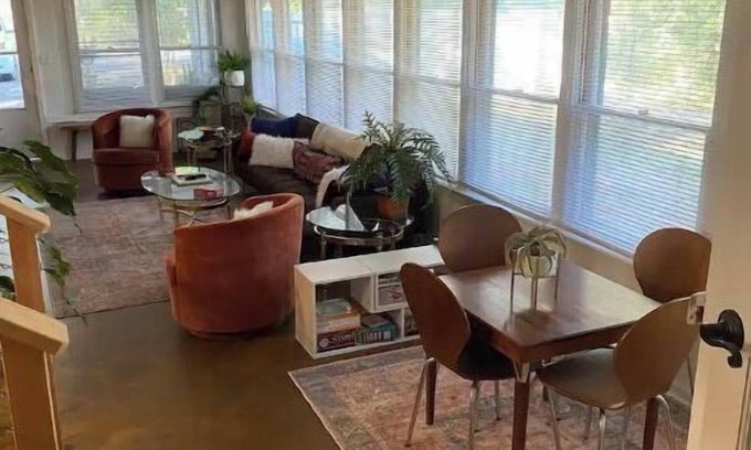 Emerald Isle House | 2BR/2BA, Clean, Comfy & Steps from Dining & Sound w/Tesla charging station