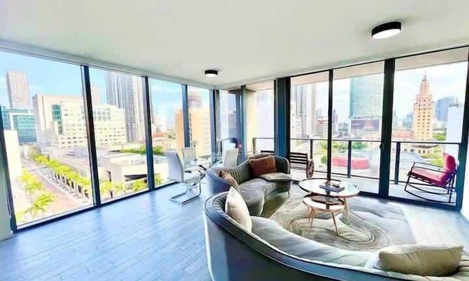 West End Apartment | 2BR Lux Downtown Apt amazing view Austin