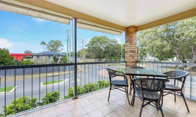 Bellara Apartment | 2BRM Self Contained Apt - Pumicestone Passage View